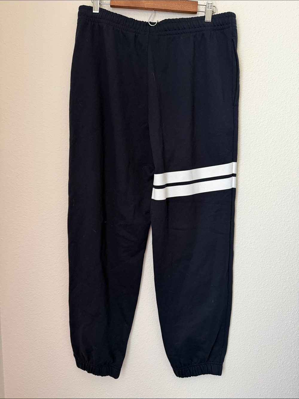 Lacoste Men's Bold Stripes Fleece Joggers - Picture 3 of 6